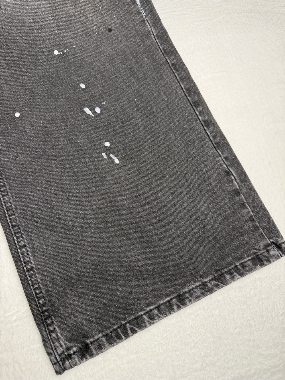 Men's Washed Black Paint-Splatter Jeans - Picture 3 of 5